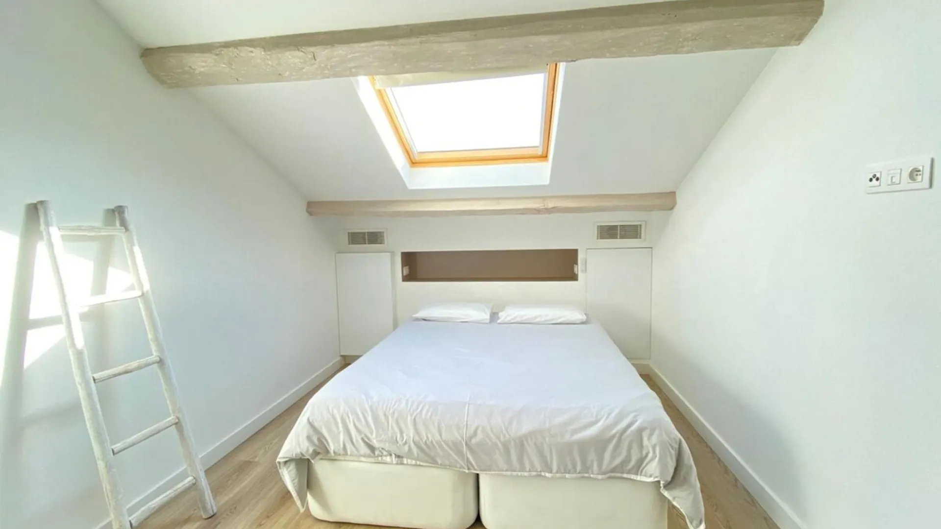 Modern & Bright 4-Room Apartment In Cannes Banane