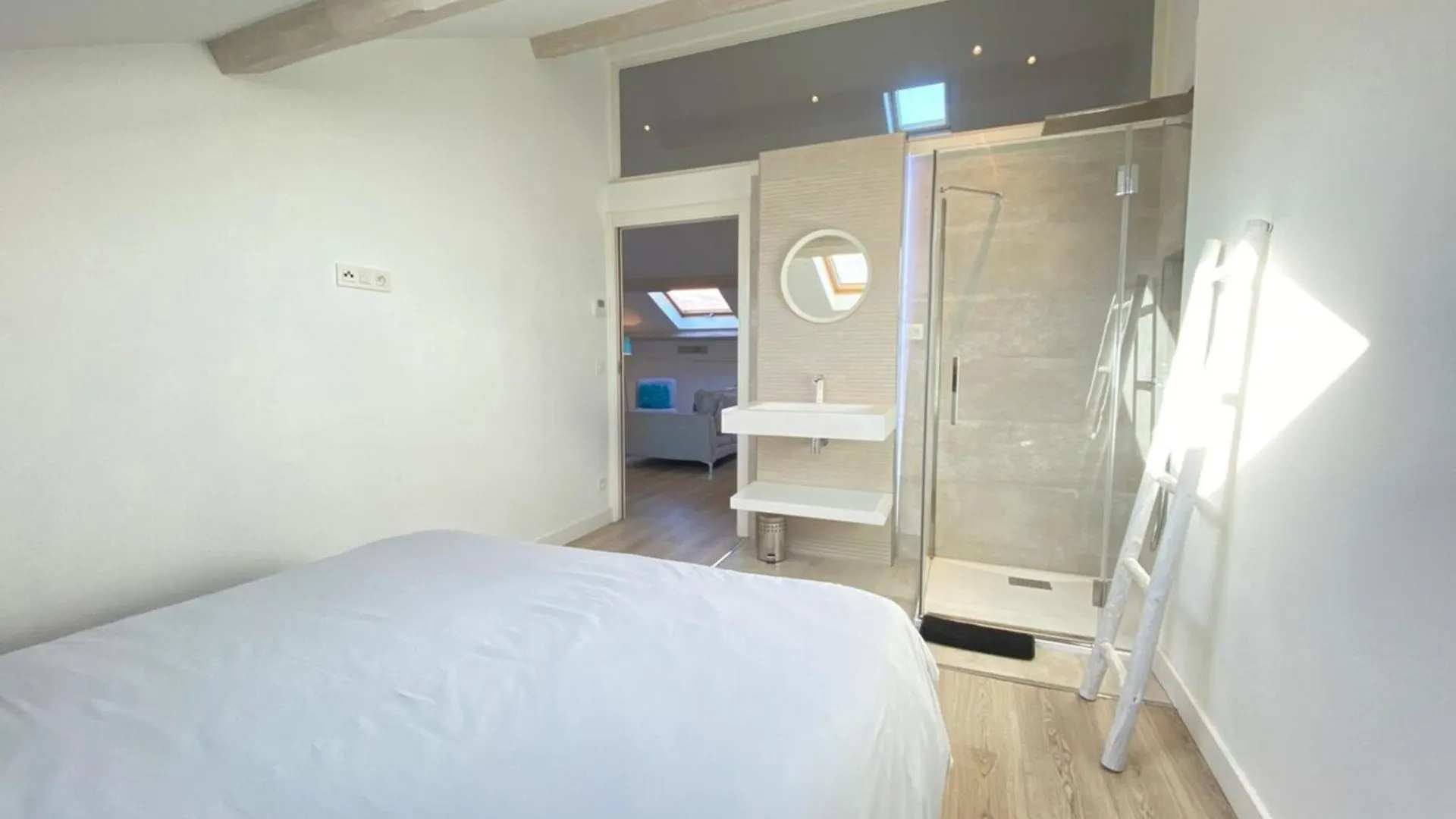 Modern & Bright 4-Room Apartment In Cannes Banane