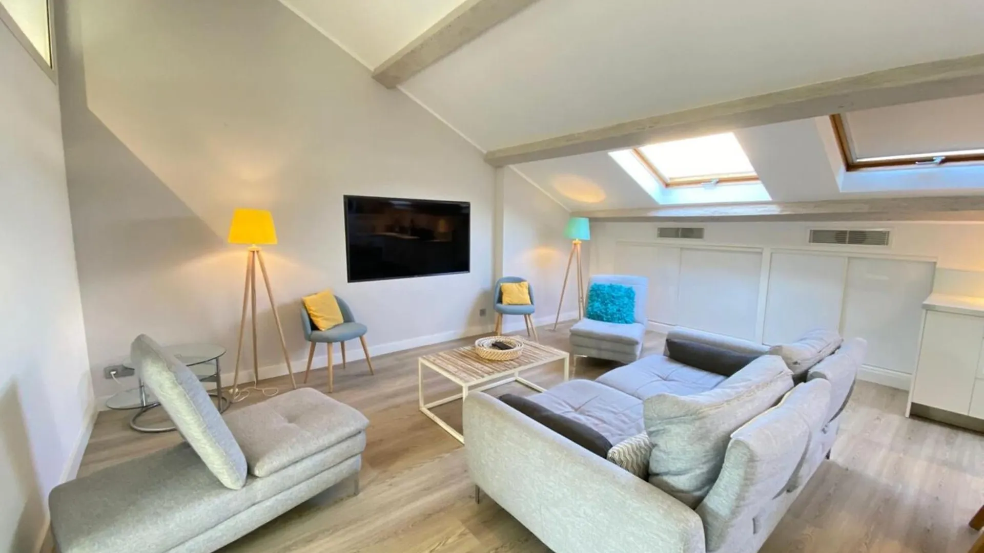 Modern & Bright 4-Room Apartment In Cannes Banane